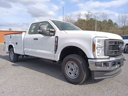 New 2026 Ford F250 XL w/ XL Chrome Package AWD/4WD image 1
