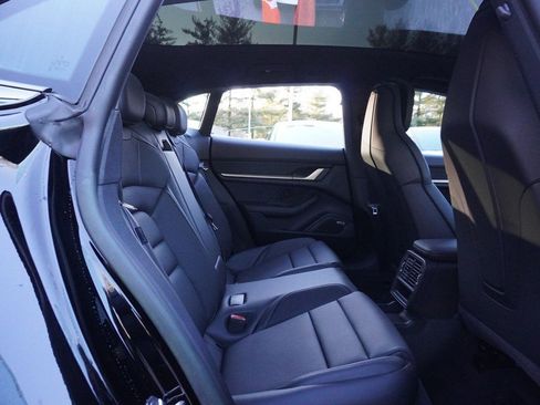 Used 2023 Porsche Taycan 4 Cross Turismo image 43