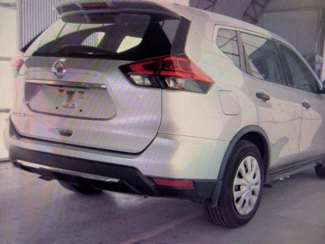 Used 2017 Nissan Rogue S FWD image 6