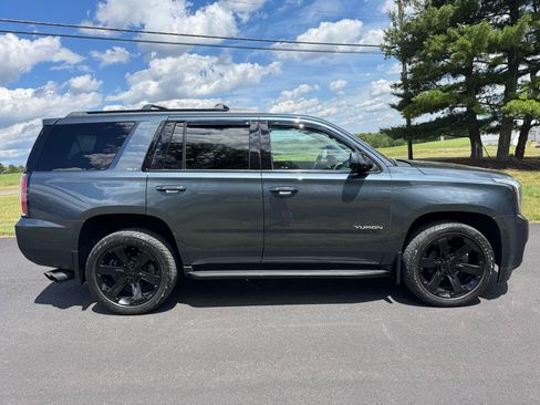 Used 2019 GMC Yukon SLT w/ Graphite Performance Edition AWD/4WD image 6