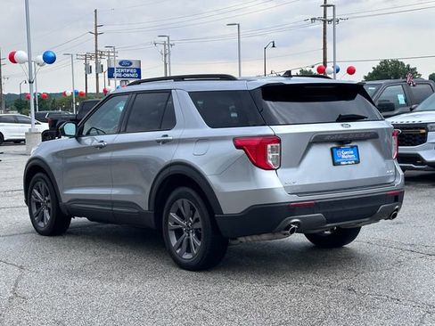 Certified 2023 Ford Explorer XLT w/ Equipment Group 202A AWD/4WD image 5