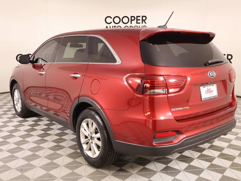Used 2020 Kia Sorento LX FWD image 21