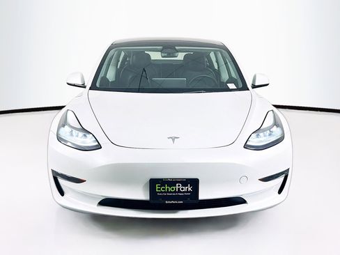 Used 2023 Tesla Model 3 Standard Range RWD image 2