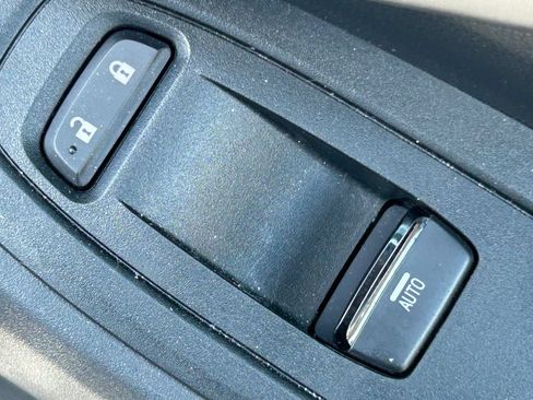 Used 2024 Subaru Impreza 2.0i AWD/4WD image 30