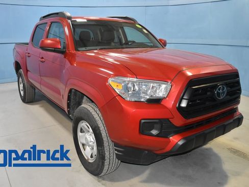 Used 2023 Toyota Tacoma SR image 1