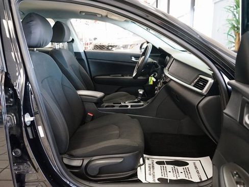 Used 2020 Kia Optima LX image 38