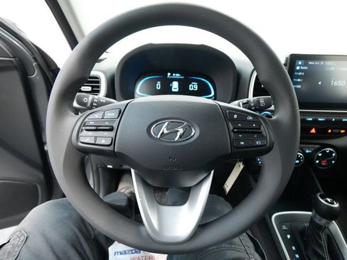 New 2026 Hyundai Venue SE image 34