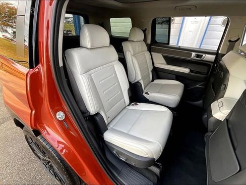 Used 2025 Hyundai Santa Fe Calligraphy image 27