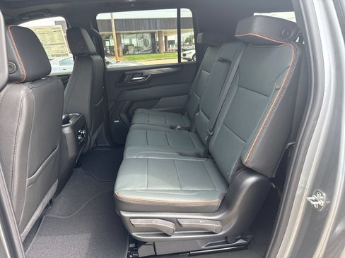 New 2026 GMC Yukon XL AT4 AWD/4WD image 23