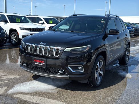 Used 2021 Jeep Cherokee Limited w/ Elite Package image 2