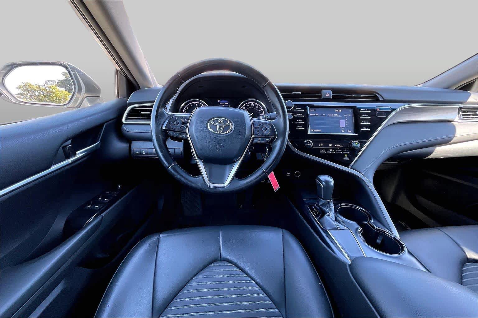 Used 2018 Toyota Camry SE FWD image 5