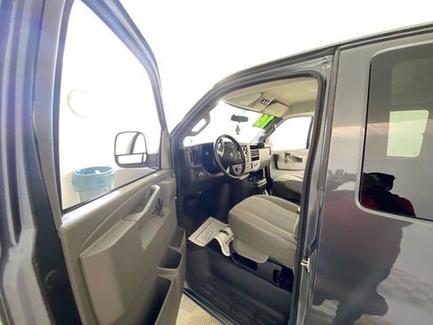 Used 2016 Chevrolet Express 3500 LT w/ LT Preferred Equipment Group RWD image 27