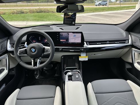 New 2026 BMW X2 xDrive28i w/ Technology Package image 10