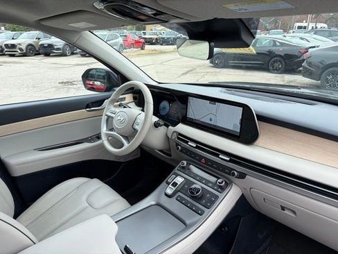 Used 2024 Hyundai Palisade Limited image 31
