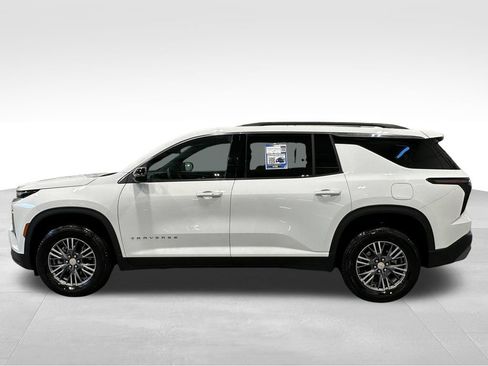 Used 2026 Chevrolet Traverse LT AWD/4WD image 4
