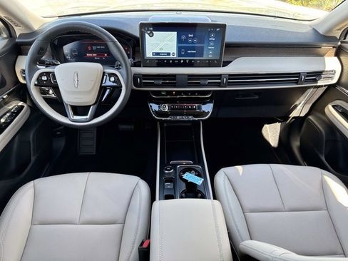 New 2026 Lincoln Corsair Reserve image 24