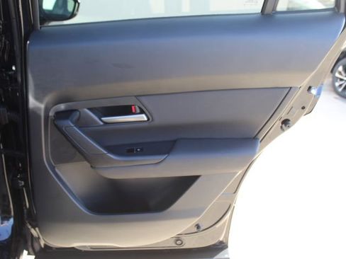 Certified 2025 MAZDA CX-50 2.5 Hybrid w/ Preferred Pkg image 34