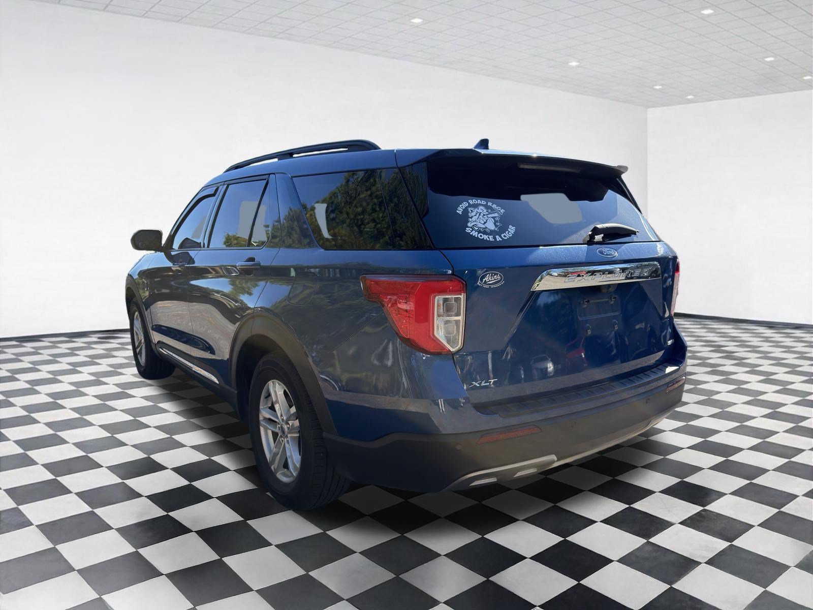 Used 2020 Ford Explorer XLT w/ Equipment Group 202A RWD image 6