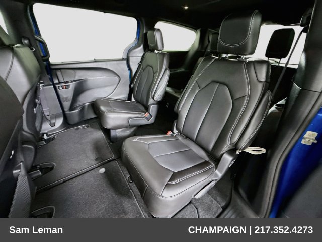 New 2027 Chrysler Pacifica Select FWD image 22