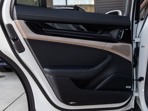 Certified 2026 Porsche Panamera 4 AWD/4WD image 33