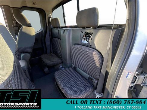 Used 2011 Nissan Frontier SV w/ SV Premium Utility Pkg image 27