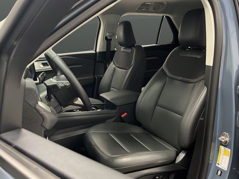 Certified 2026 Ford Explorer Active w/ Active Comfort Package AWD/4WD image 9