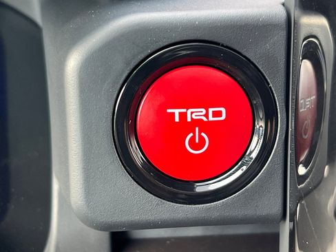 New 2024 Toyota Tacoma TRD Off-Road w/ TRD Off Road Upgrade Package image 18