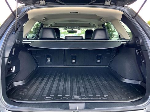 Used 2018 Subaru Outback 2.5i Limited AWD/4WD image 34