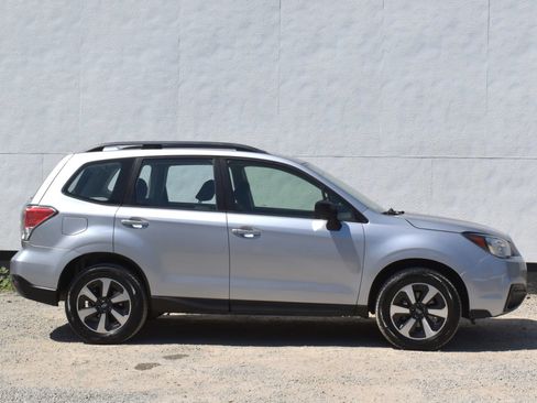 Used 2018 Subaru Forester 2.5i w/ Alloy Wheel Package AWD/4WD image 6