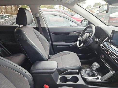 Used 2023 Kia Seltos S image 8