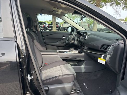 New 2026 Nissan Rogue SV FWD image 17