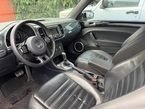 Used 2012 Volkswagen Beetle 2.0T image 5