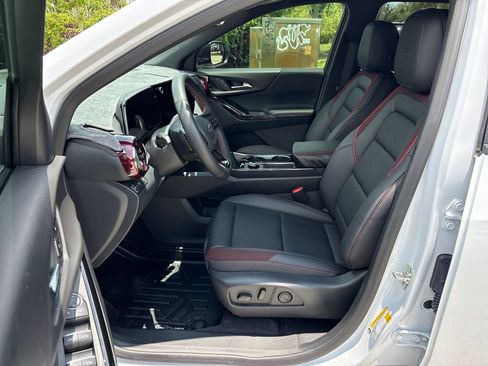 Used 2026 Chevrolet Equinox RS w/ Convenience Package III FWD image 30