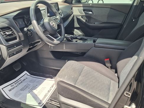 Used 2023 Nissan Rogue SV FWD image 9