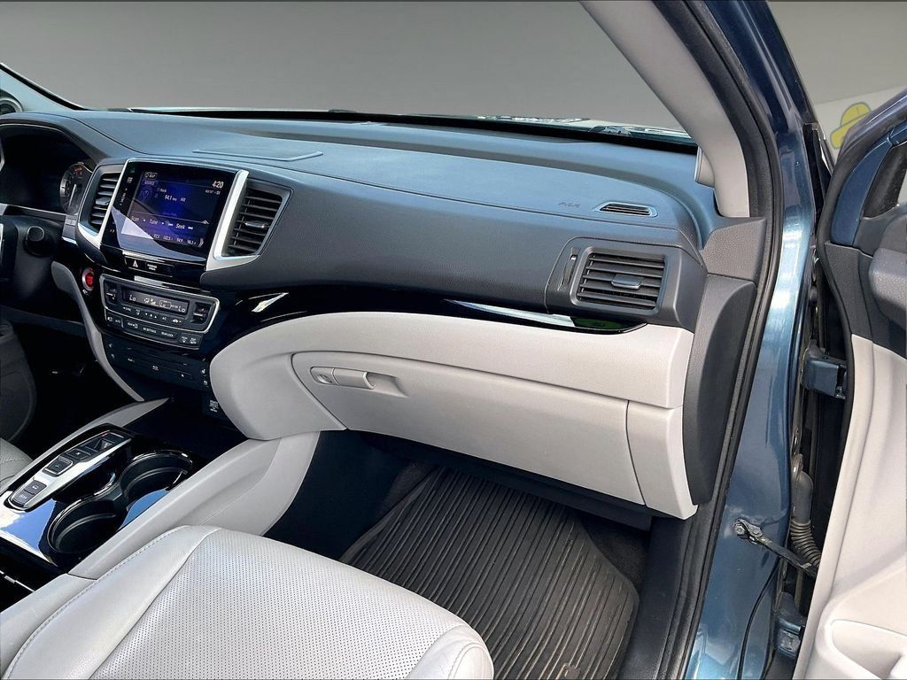 Used 2016 Honda Pilot Elite image 12