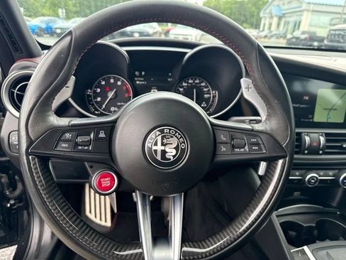 Used 2019 Alfa Romeo Giulia Quadrifoglio w/ Driver Assist Dynamic Package RWD image 14