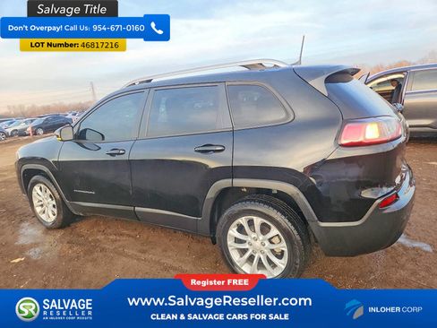 Used 2021 Jeep Cherokee Latitude FWD image 3