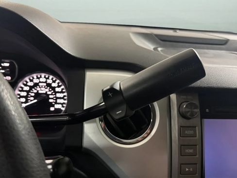 Used 2018 Toyota Tundra SR5 AWD/4WD image 12
