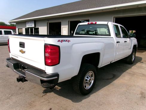 Used 2017 Chevrolet Silverado 2500 W/T AWD/4WD image 5