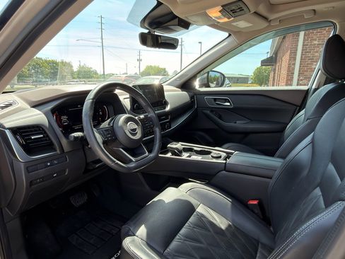 Used 2023 Nissan Rogue Platinum w/ Platinum Premium Package image 8