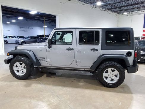 Used 2016 Jeep Wrangler Unlimited Sport w/ Quick Order Package 24S AWD/4WD image 13