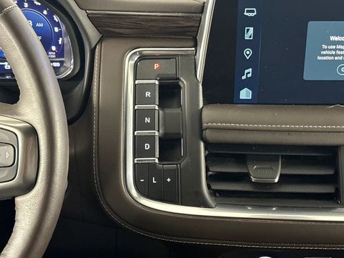 Used 2022 Chevrolet Tahoe Z71 w/ Z71 Off-Road Package image 25