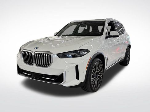 Used 2024 BMW X5 xDrive40i w/ Parking Assistance Package AWD/4WD image 1