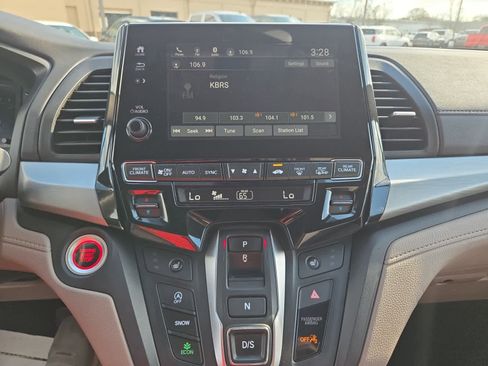 Used 2020 Honda Odyssey EX image 16