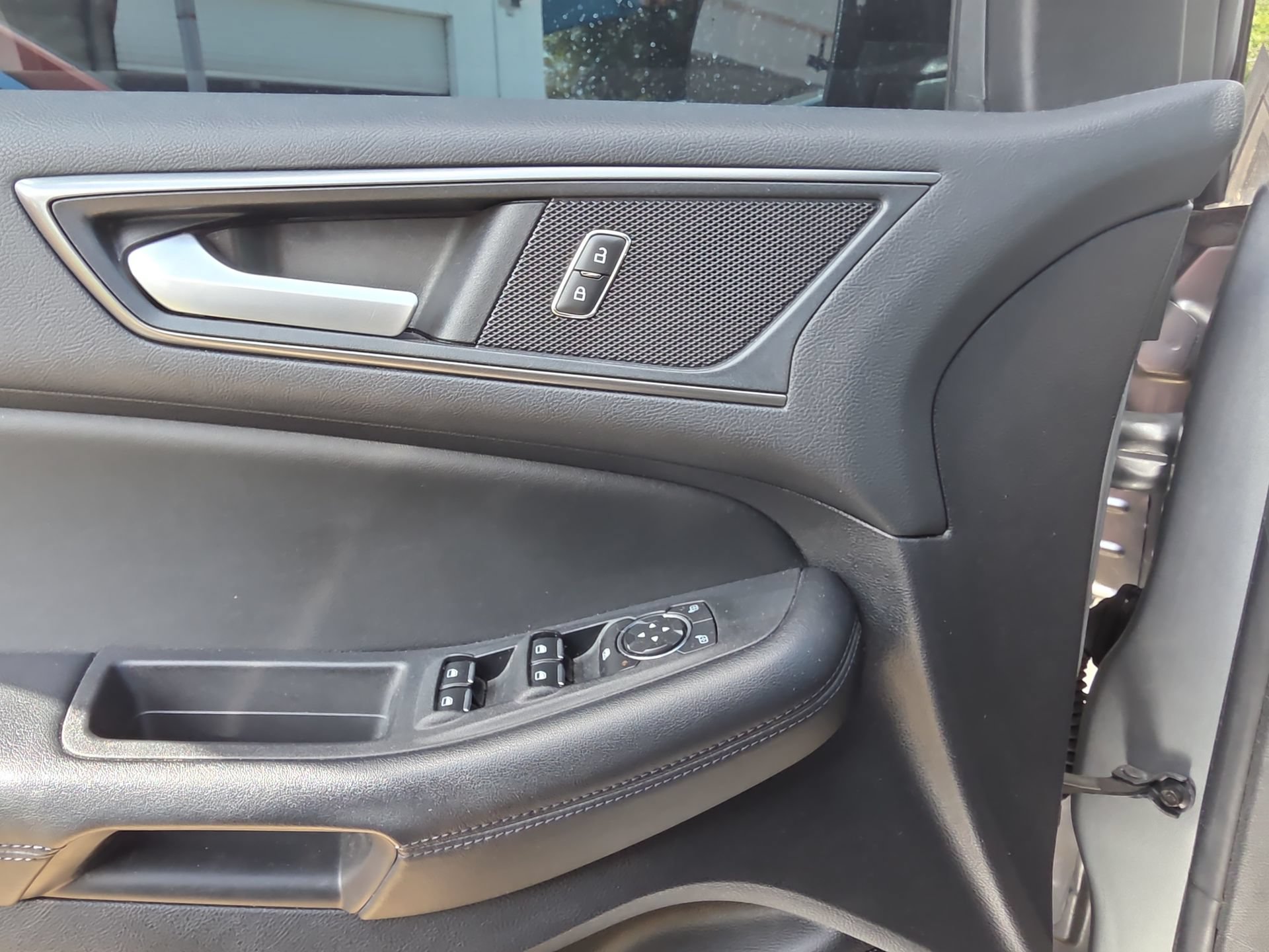 Used 2022 Ford Edge SE w/ Black Appearance Package AWD/4WD image 19