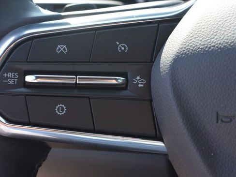 New 2027 Chevrolet Equinox LT w/ Safety and Technology Package FWD image 19