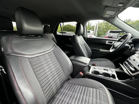 Certified 2023 Ford Explorer XLT AWD/4WD image 35