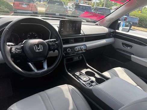 Certified 2025 Honda Pilot EX-L image 27