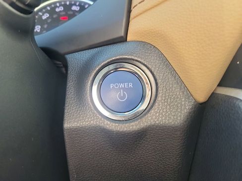 Used 2022 Toyota RAV4 XLE image 25