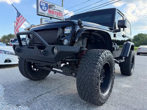 Used 2017 Jeep Wrangler Sport w/ Quick Order Package 24S AWD/4WD image 9